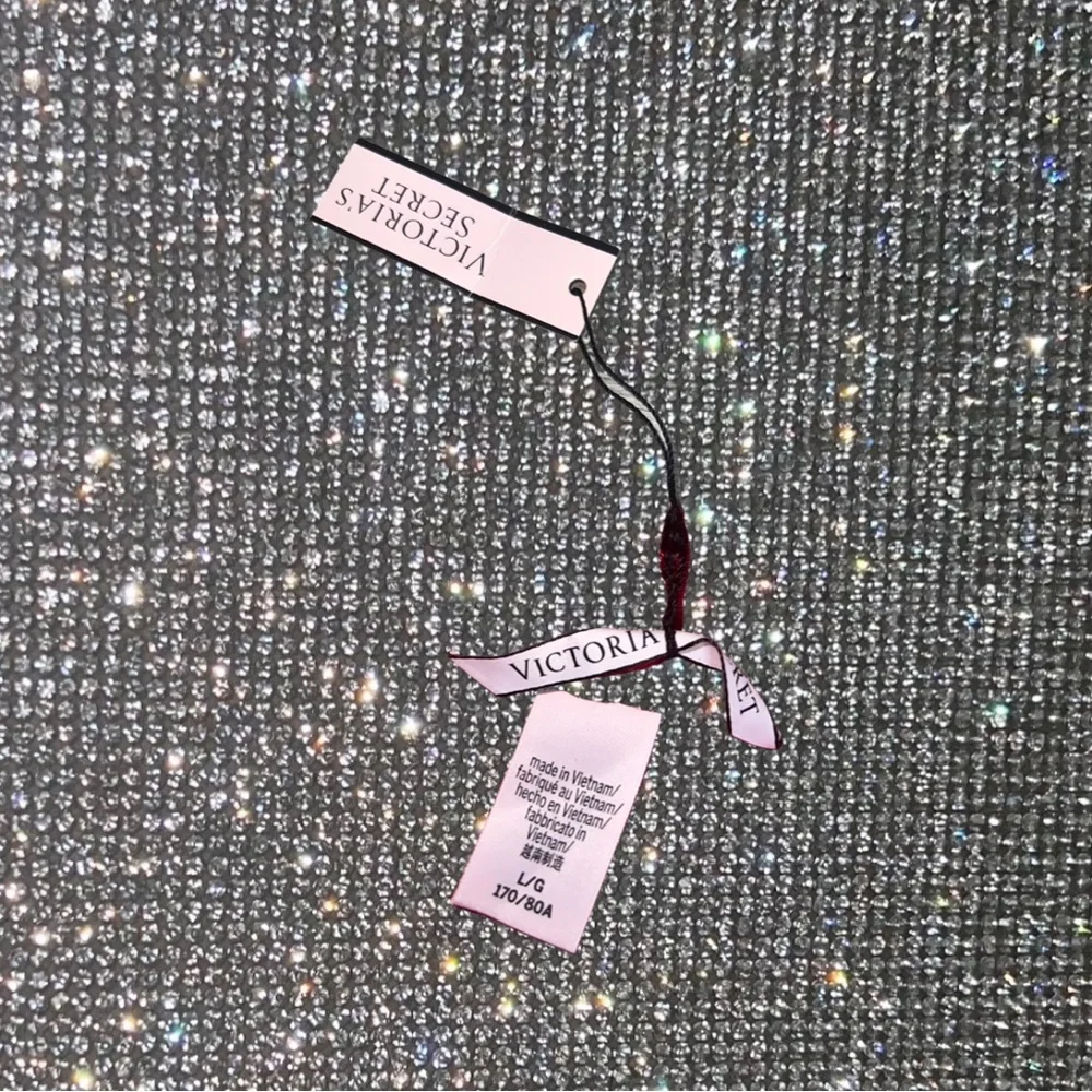 Victoria secret shorts red polkadot silky satin red shiny shimmer new with tags - Picture 5 of 5